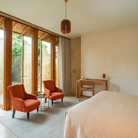 Hotel De La Villeon 4*
