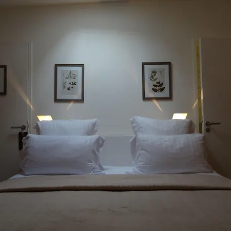 De La Villeon Hotel